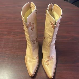 Carlos Falchi butterfly boots in size 7.5 great condition worn twice.  Beautiful